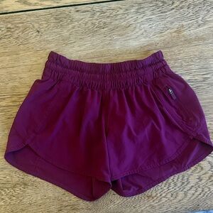 lululemon athletica Women's Athletic Shorts in Deep Purple